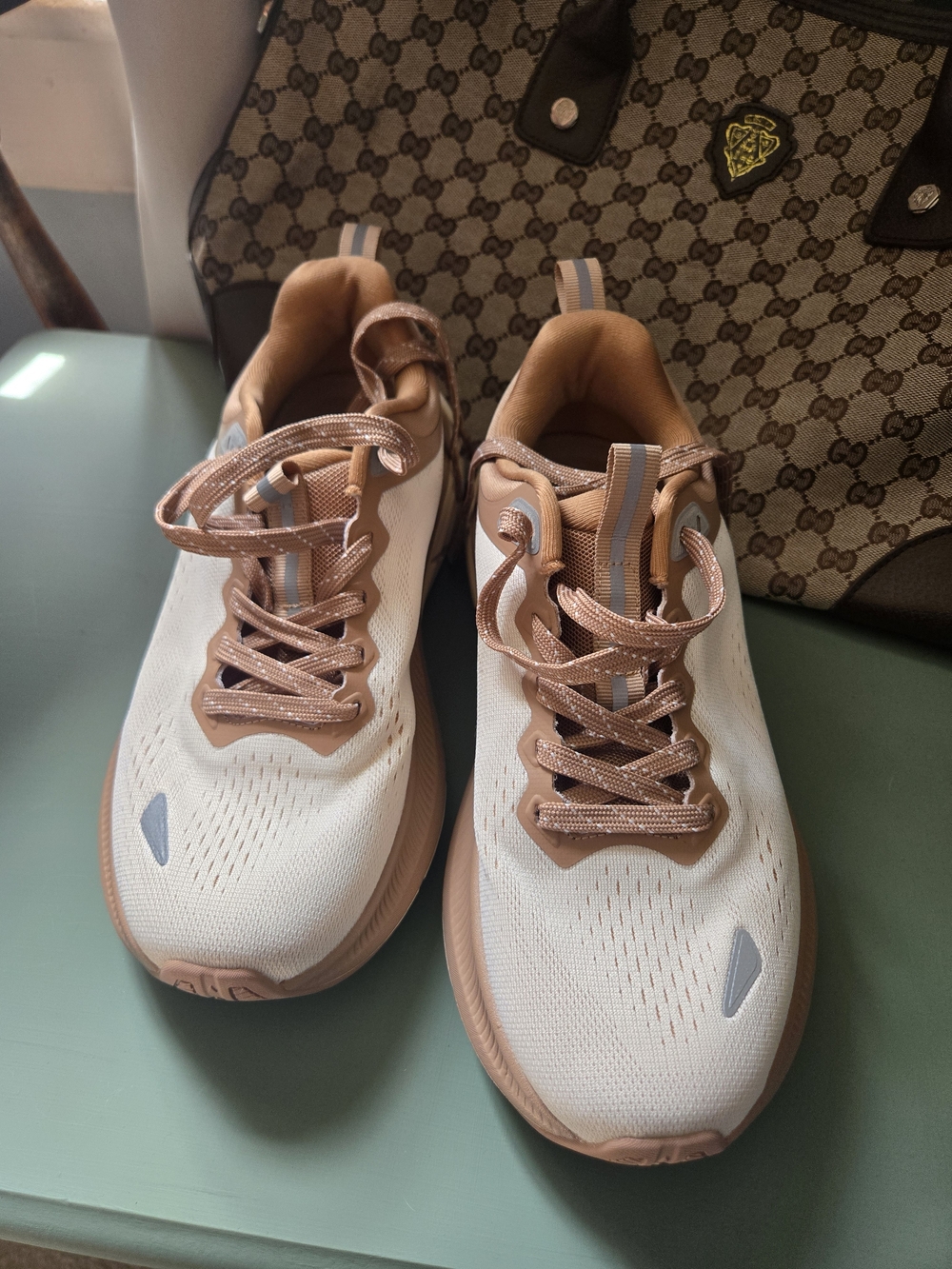 Nortiv 8 Womens Athletic Sneakers in Cream and Beige